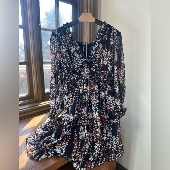 V-Neck & Backless Floral Mini Dress - Picture 4 of 6